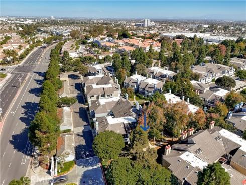 7262  Yellowtail Drive #206  , Huntington Beach, CA