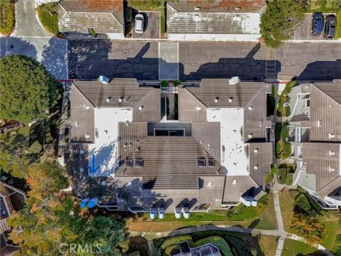 7262  Yellowtail Drive #206  , Huntington Beach, CA