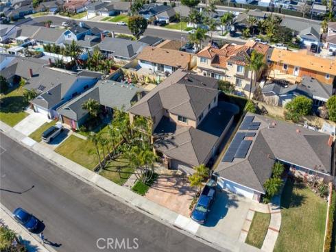 21131 Greenboro Lane, Huntington Beach, CA