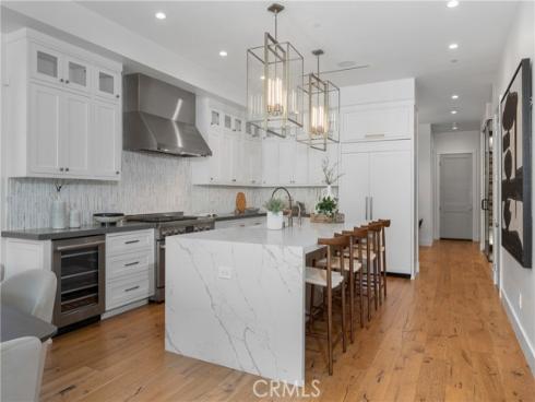 1004  Huntington  , Huntington Beach, CA