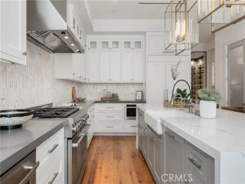 1004  Huntington  , Huntington Beach, CA