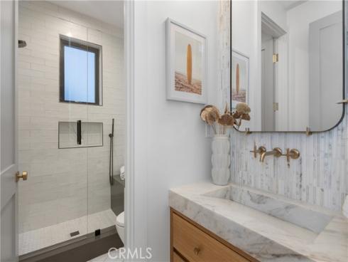 1004  Huntington  , Huntington Beach, CA