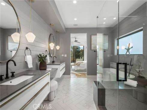 1004  Huntington  , Huntington Beach, CA