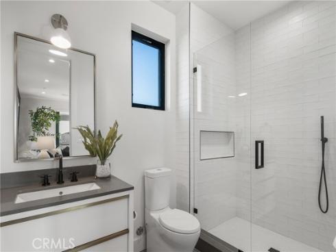 1004  Huntington  , Huntington Beach, CA