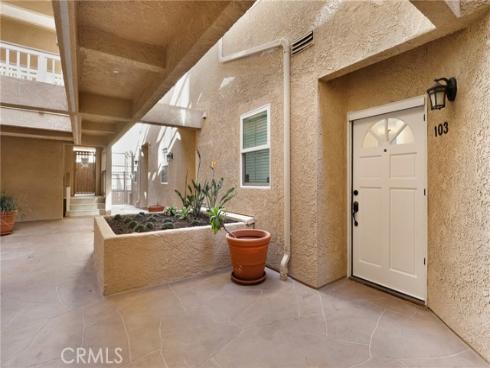 2000  Pacific Coast  103  Highway, Huntington Beach, CA