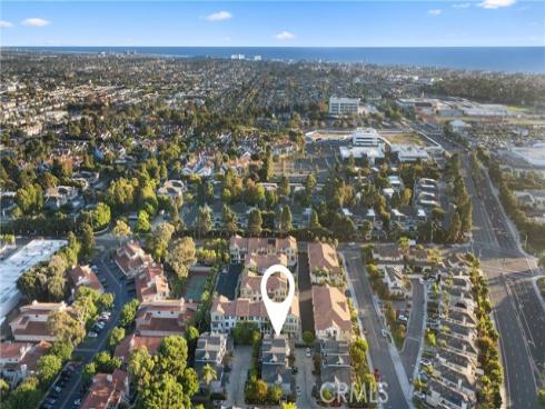 19172  Holly  D  Lane, Huntington Beach, CA