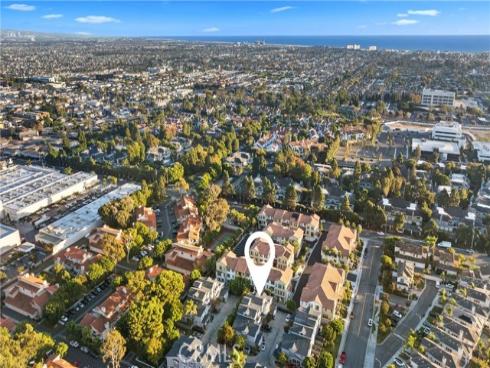 19172  Holly  D  Lane, Huntington Beach, CA