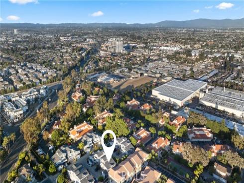 19172  Holly  D  Lane, Huntington Beach, CA