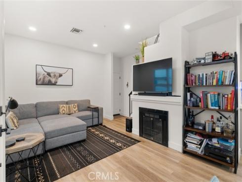 19172  Holly  D  Lane, Huntington Beach, CA