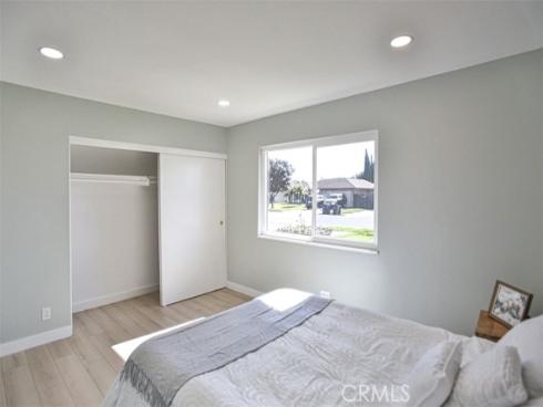 6401  Royal Oak  , Huntington Beach, CA