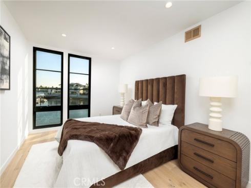 4072  Humboldt  , Huntington Beach, CA