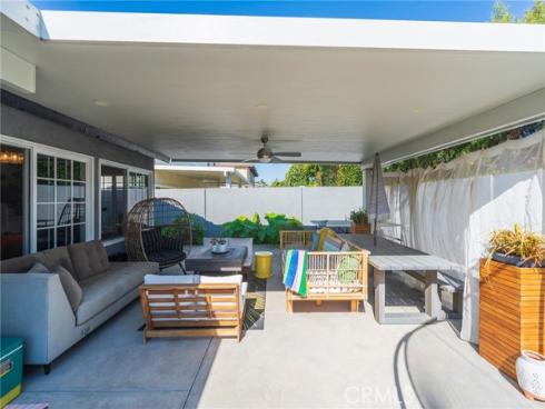 20582  Queens Park  , Huntington Beach, CA