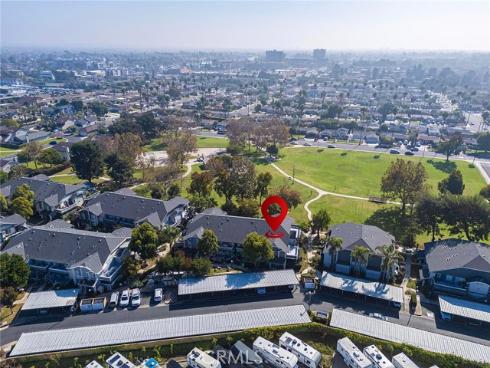 18272  Parkview Lane  101 , Huntington Beach, CA