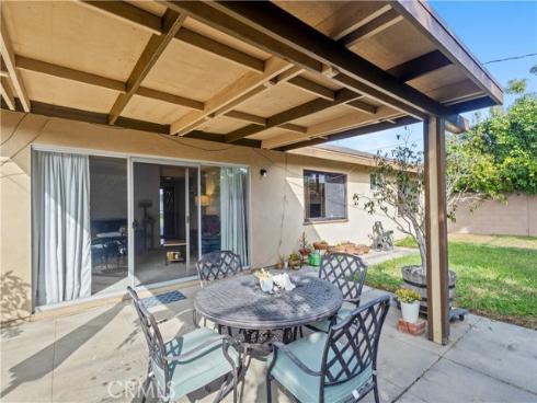 6112  Tyndall  , Huntington Beach, CA