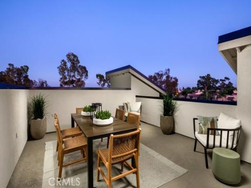 19051  Main  105  Street, Huntington Beach, CA