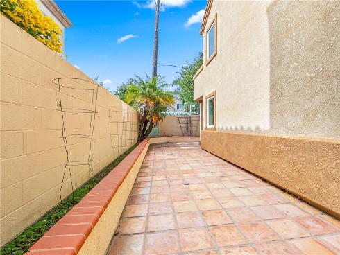 18871  Kithira   Circle, Huntington Beach, CA