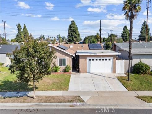 16582  Lucia   Lane, Huntington Beach, CA