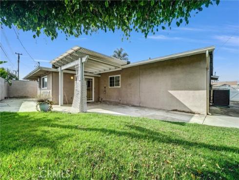 16502  Loire  , Huntington Beach, CA