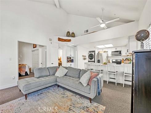 4561  Warner  201 , Huntington Beach, CA