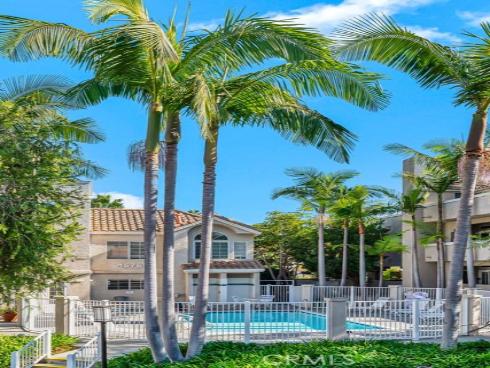 4561  Warner  201 , Huntington Beach, CA
