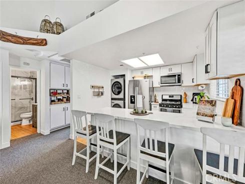 4561  Warner  201 , Huntington Beach, CA