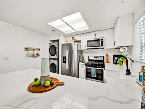 4561  Warner  201 , Huntington Beach, CA