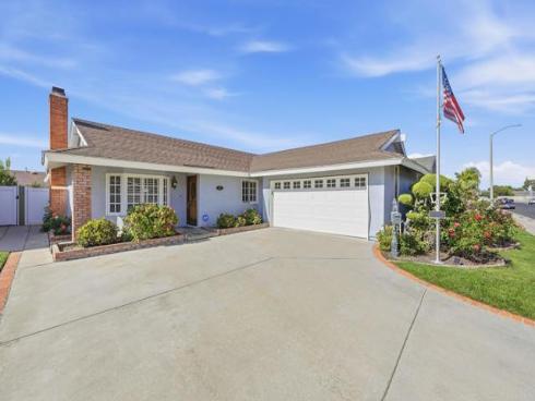 17821  Quintana   Lane, Huntington Beach, CA