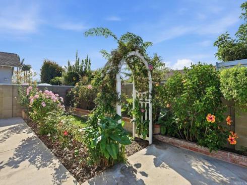 17821  Quintana   Lane, Huntington Beach, CA