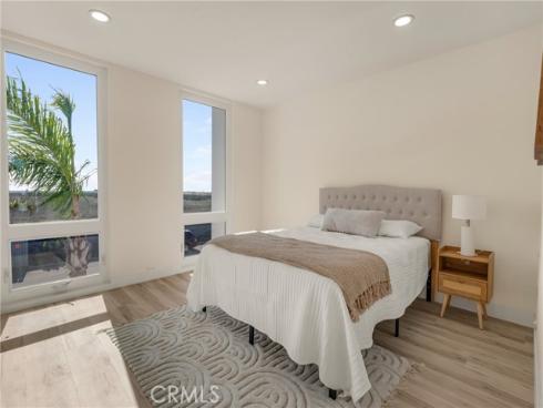 4001  Warner  , Huntington Beach, CA