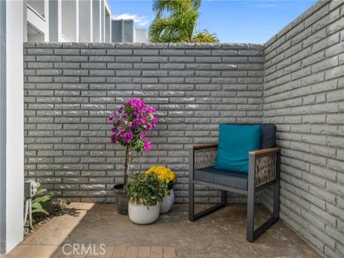 4001  Warner  , Huntington Beach, CA