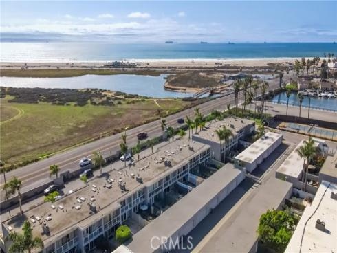 4001  Warner  , Huntington Beach, CA