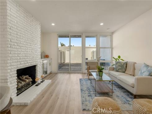 4001  Warner  , Huntington Beach, CA