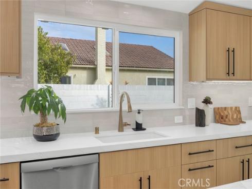 20942  Queens Park  , Huntington Beach, CA