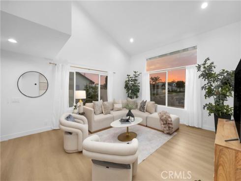 20942  Queens Park  , Huntington Beach, CA