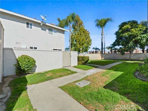 9962  Continental Drive  , Huntington Beach, CA