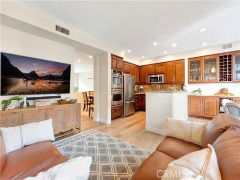 6251  Surfpoint Cir  , Huntington Beach, CA