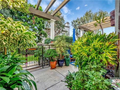 6251  Surfpoint Cir  , Huntington Beach, CA