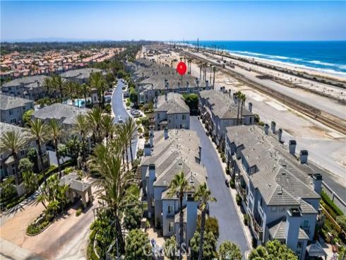 6251  Surfpoint Cir  , Huntington Beach, CA