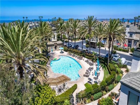 6251  Surfpoint Cir  , Huntington Beach, CA