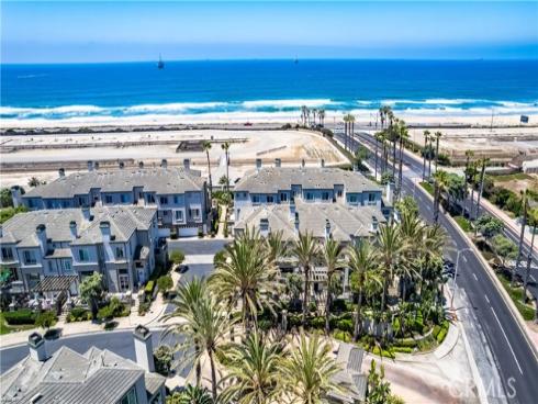 6251  Surfpoint Cir  , Huntington Beach, CA