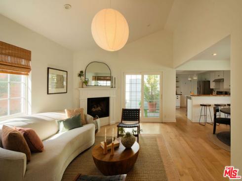 215  Portland   Avenue, Huntington Beach, CA