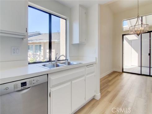 8855  Sutter  520A  Circle, Huntington Beach, CA