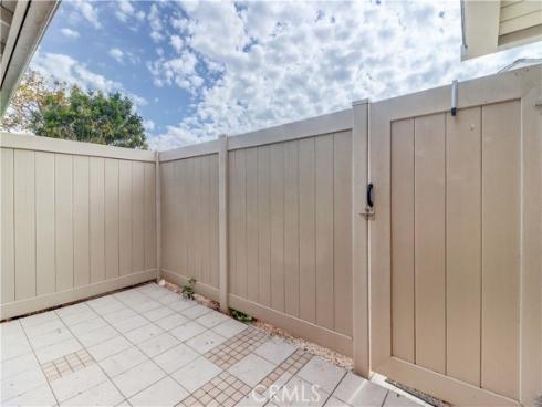 8566  Sierra  911-C , Huntington Beach, CA