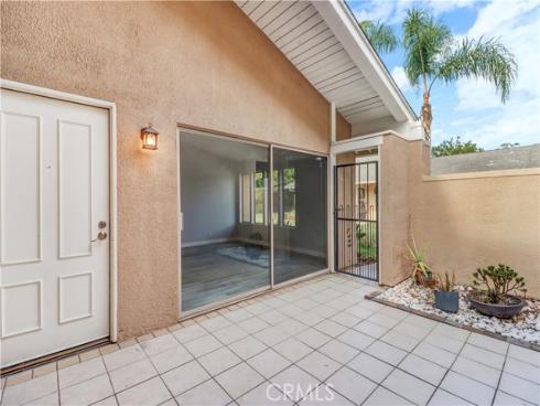 8566  Sierra  911-C , Huntington Beach, CA