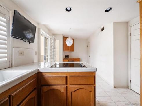 19302  Sawgrass Ln  , Huntington Beach, CA