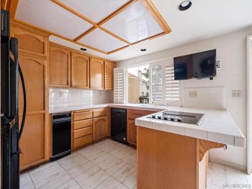 19302  Sawgrass Ln  , Huntington Beach, CA