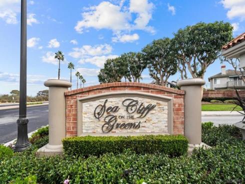 19302  Sawgrass Ln  , Huntington Beach, CA