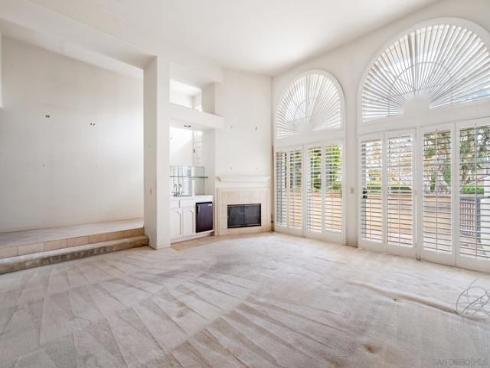 19302  Sawgrass Ln  , Huntington Beach, CA