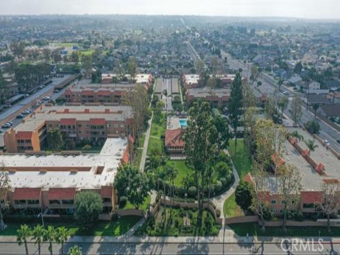 6600  Warner  102  Avenue, Huntington Beach, CA