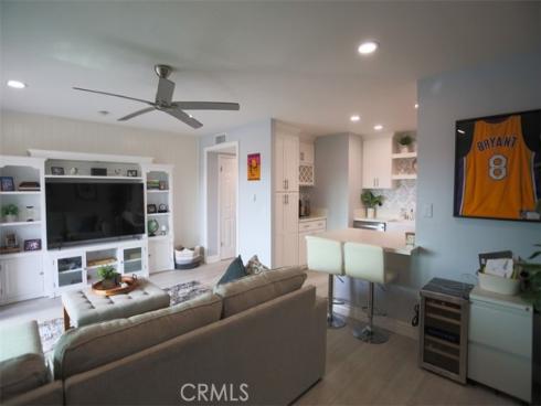 6600  Warner  102  Avenue, Huntington Beach, CA